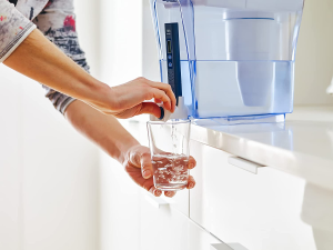 Zerowater Ready-Pour Dispenser NSF Certified to Reduce Lead, Other Heavy Metals and PFOA/PFOS, 20 Cup Pitcher, White and Blue