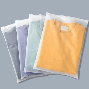 20 Pcs Thickened Frosted Plastic Garment Bags,40 * 30Cm,Packaging Bag,Travel Accessories, Used to Pack Clothes, Pants, T-Shirts, Sealed Plastic Storage Bags.