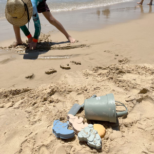 Sustainable Aussie Animal Beach Toys – 6-Piece Silicone Bucket and Spade Set for Outdoor Play, Snow. Travel Friendly for Kids Aged 3 4 5 6