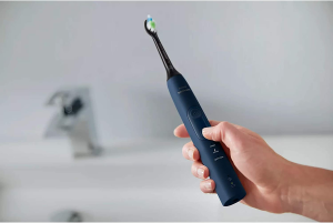 Philips Sonicare Protectiveclean 5100 Sonic Electric Toothbrush with Built-In Pressure Sensor, 3 Modes and Travel Case, Navy Blue, HX6851/56