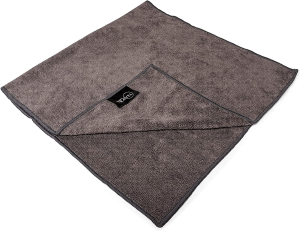 Microfibre Sport/Gym Towel – Fast Absorbent and Super Light. Our Towel Is Perfect for a Multitude of Outdoor/Indoor Uses Including Traveling, Beach, Yoga, Gym. S/M/L Available (Medium, Grey)