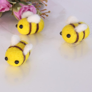 Yitaocity 10Pcs Wool Felt Bee Craft Balls Bee Bumble Bee Craft Supplies for Baby Shower Gender Reveal Party Nursery Tent Christmas Clothing Halloween Costume Hat Decoration DIY and Handmade Crafts