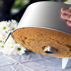 ZOJOCA LIVING Angel Food Cake Pan – Chiffon Cake Tin – Professional Commercial Grade Aluminium – Durable and Lightweight – Delicate Cakes Made Easily with This Even-Heating 2-Pc Removable Bottom and Cooling Legs Pan – 25.4Cm, 10-Inch, Height 10Cm, (14Cm with Legs) You Can Easily Bake Delicate Deliciously Moist Cakes with This Even-Heating Cake Tin Pan.