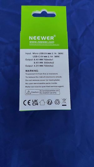 Neewer Dual USB Charger for Sony NP-FZ100 Battery, Compatible with Sony ZV-E1, FX3, FX30, A1, A9 II, A7R V, A7S III, A7 IV, A6600, A7C Cameras, Designed with LCD Display, Versatile Charging Options