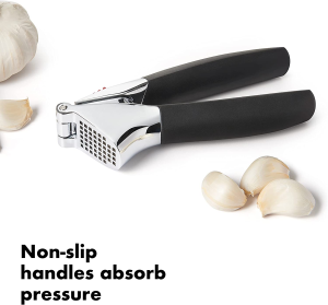 OXO 11107400 Good Grips Garlic Press, Black