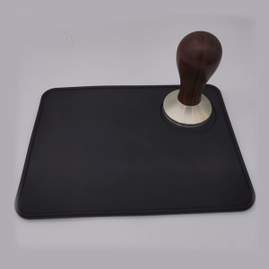 Tamper Mat Coffee Silicone Mat, Food Grade Silicone Rubber, Coffee Espresso Flat Tamping Mat, Anti-Slip Latte Coffee Powder Tamping Rest for Barista Tool Home Kitchen Office Bar Worktop (Black Flat-Shape)