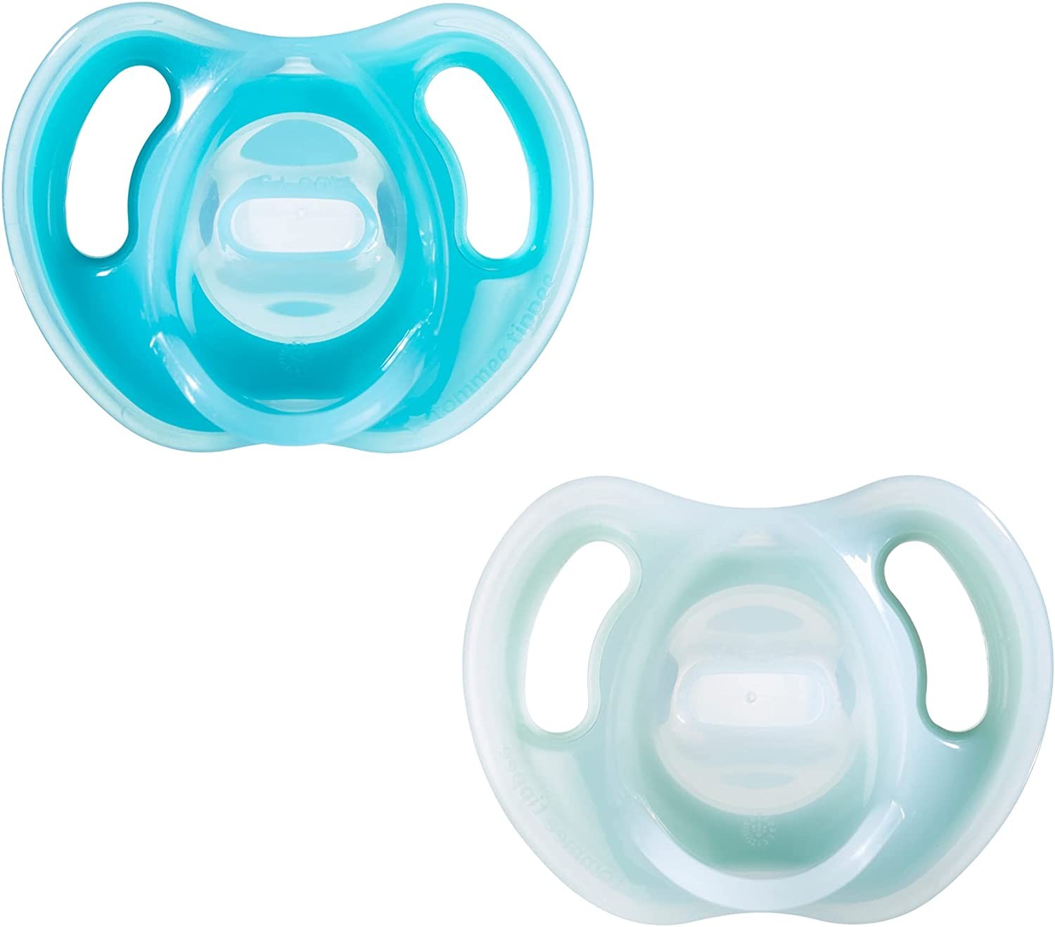 Tommee Tippee Ultra-Light Silicone Soother, Symmetrical Orthodontic Design, Bpa-Free, One-Piece Design, 0-6 Months, Pack of 2 Dummies, Assorted Colours, Colours & Designs May Vary